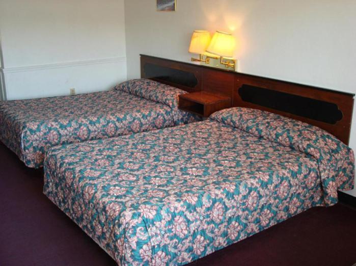 Gray Plaza Motel Benton Экстерьер фото